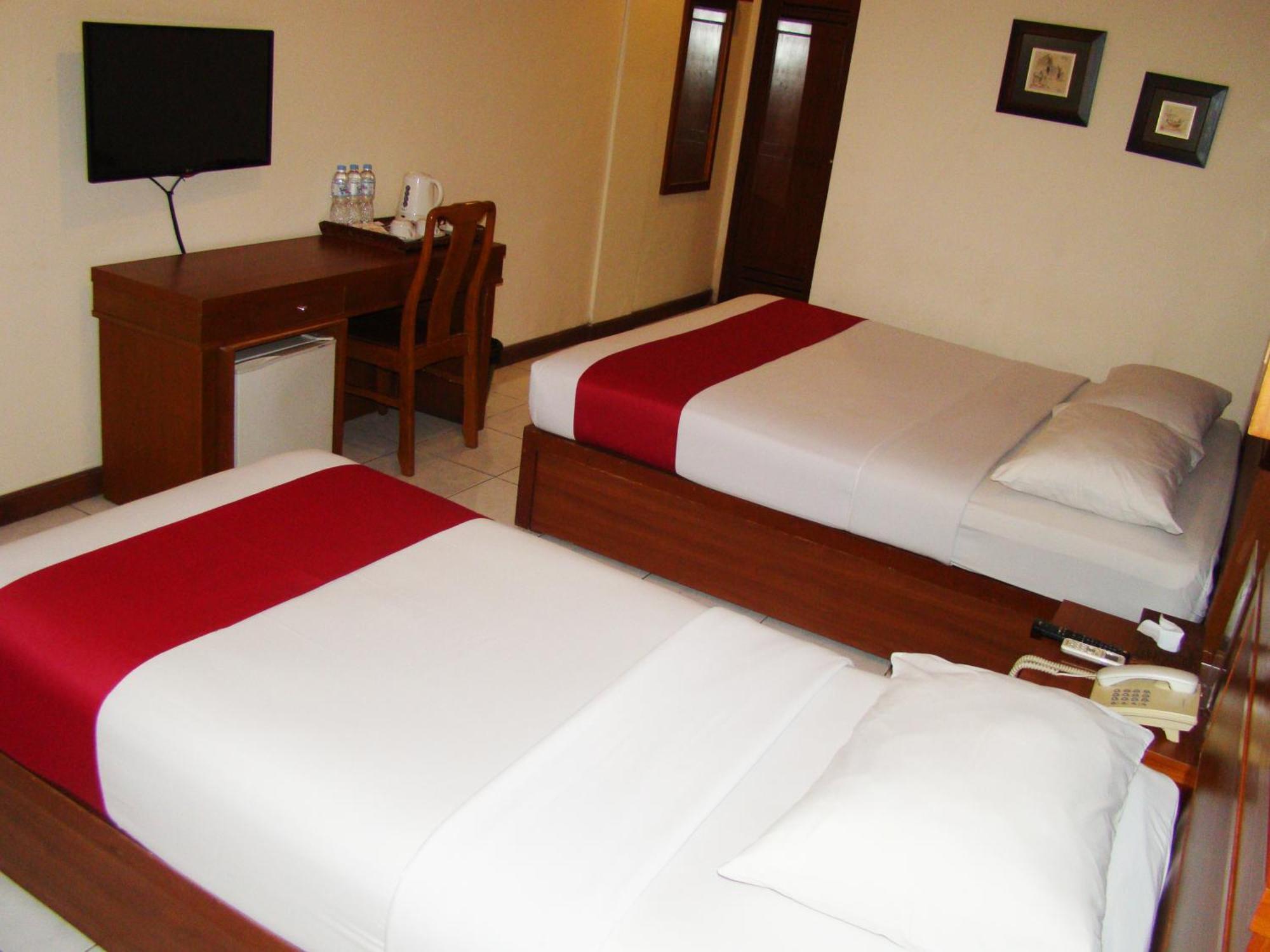Sukajadi Hotel, Convention And Gallery Бандунг Номер фото